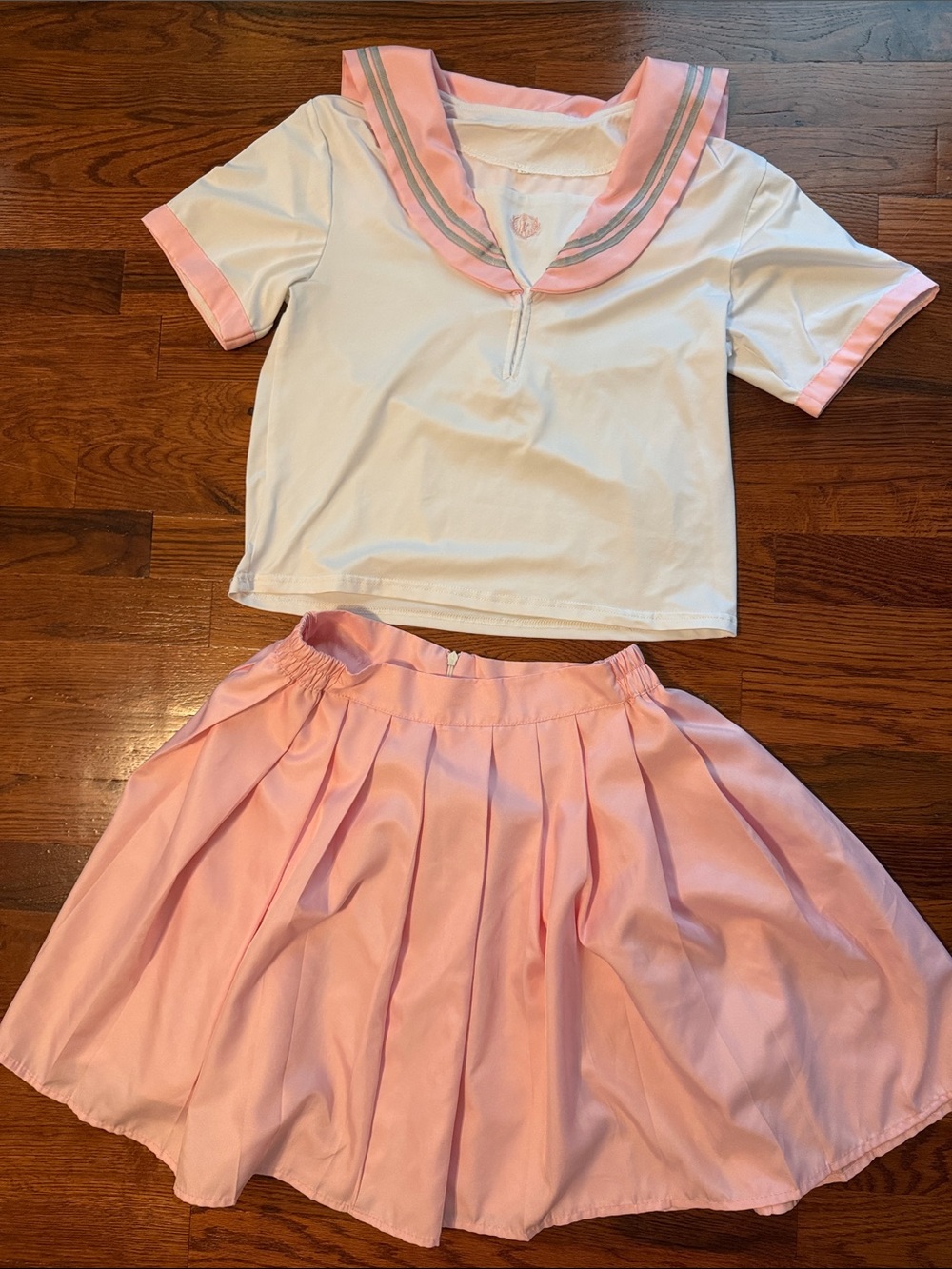 Women’s Pink Pleated Skirt & White Sailor Top Set cosplay